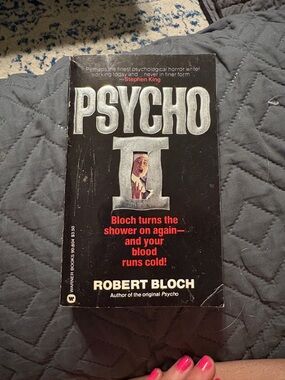 Psycho II by Robert Bloch - Black Paperback